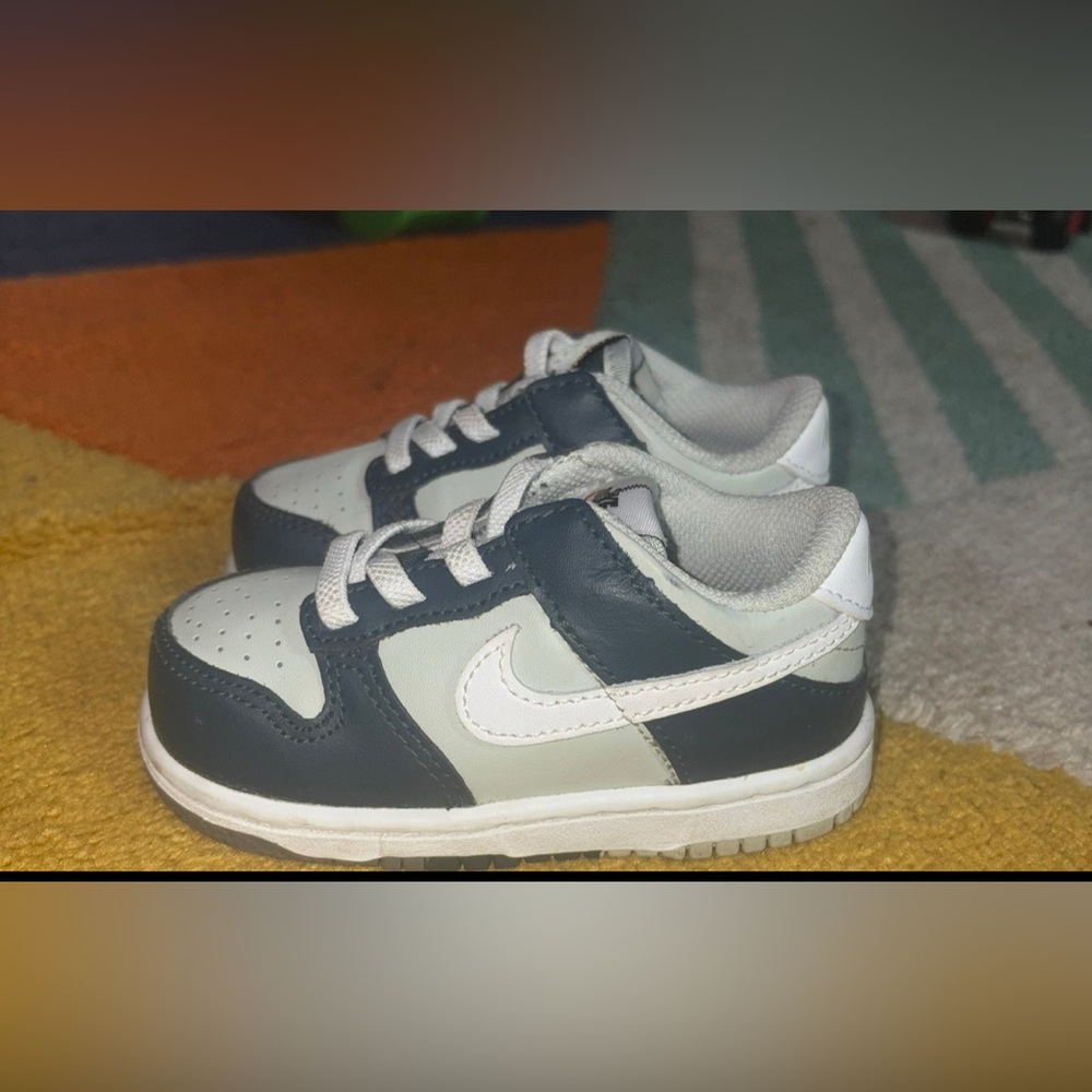 6C Nike White and Blue Sneakers Classic Design